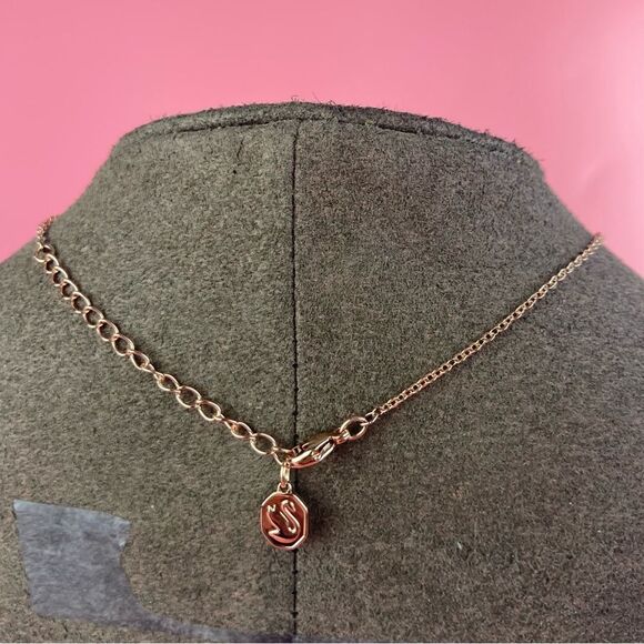 Swarovski Set ( necklace,earrings,bracelet) - Picture 5 of 9